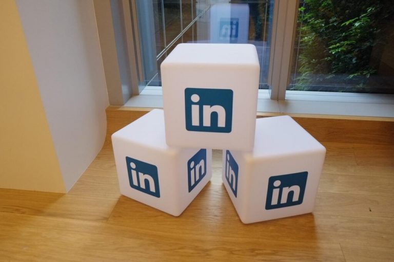 LinkedIn advertising: A new step in business development - Ad Symphony